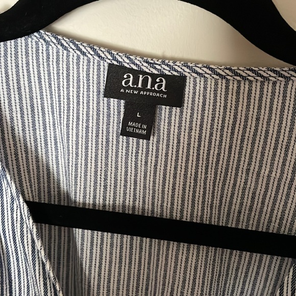 Pinstripe Cropped Wrap Top - Picture 2 of 8